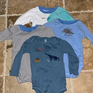 4 Pk baby long sleeve onesie